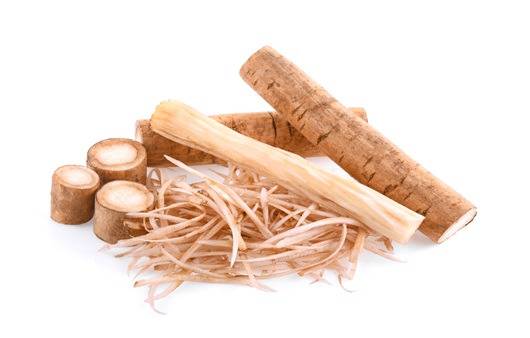 우엉 뿌리는 '천연 인슐린'이라 불리는 이눌린(inulin) 성분이 많아 당뇨에 도움이 된다. [사진=게티이미지뱅크]