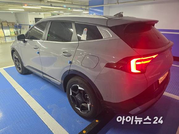 기아 2025년형 '더 뉴 스포티지' LPG 모델 후측면. [사진=김종성 기자]