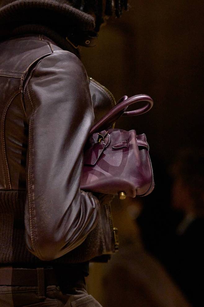 코치 2025 신상 가방