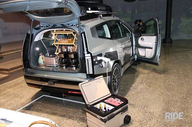 넓은 공간과 V2L 기능이 있어 모바일 카페도 충분히 가능하다