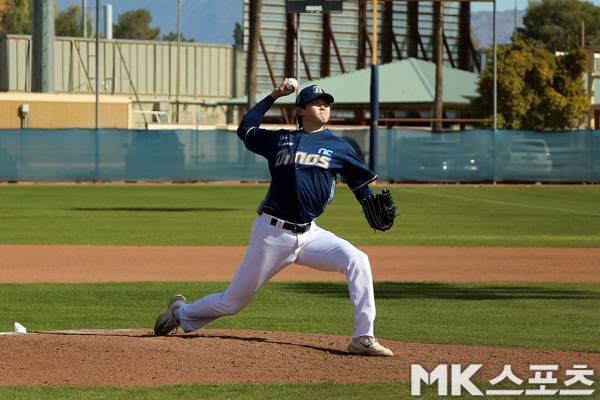 전사민은 이날 연습 투구에서 인상적인 모습을 보여줬다. 사진(美 투손)= 김재호 특파원