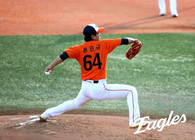 ▲ 인상적인 투구로 눈도장을 받은 권민규는 기존 1군 선배들을 긴장시킬 자원으로 큰 기대를 모은다 ⓒ한화이글스