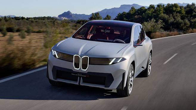 BMW '비전 노이어 클라쎄 X' 컨셉트