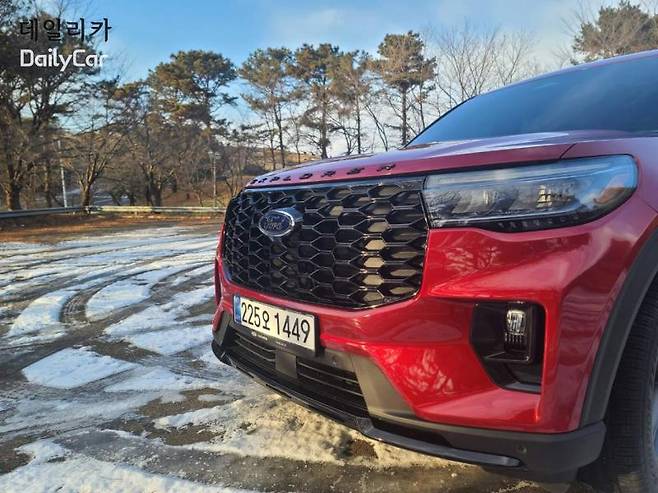 포드 익스플로러 (라디에이터, 헤드램프)