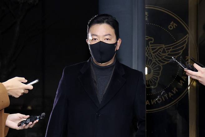 김성훈 대통령경호처 차장이 1월24일 윤석열 대통령에 대한 체포영장 1차 집행을 저지한 혐의 조사를 위해 서울 서대문구 경찰청 국가수사본부 특별수사단에 출석하고 있다. ⓒ 연합뉴스