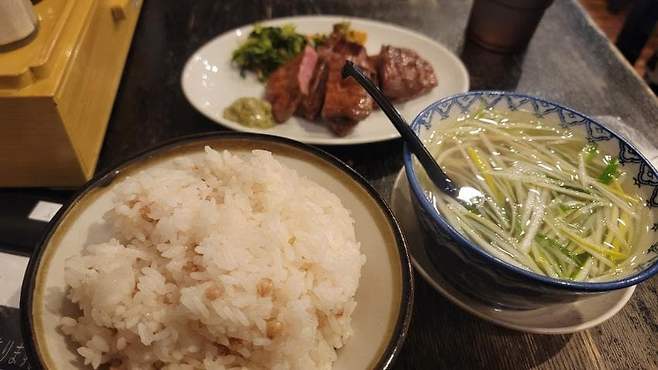 7fed8273b5836af151ee8fe7418377732c111bf65cc180ffdcdf369c406cbea3