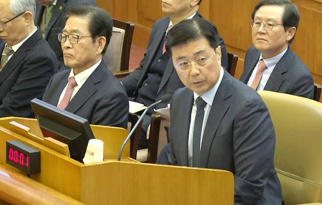 홍장원 전 국가정보원 제1차장이 지난 4일 서울 종로구 헌법재판소에서 열린 윤석열 대통령 탄핵심판 5차 변론에 증인으로 출석해 발언하고 있다./헌법재판소