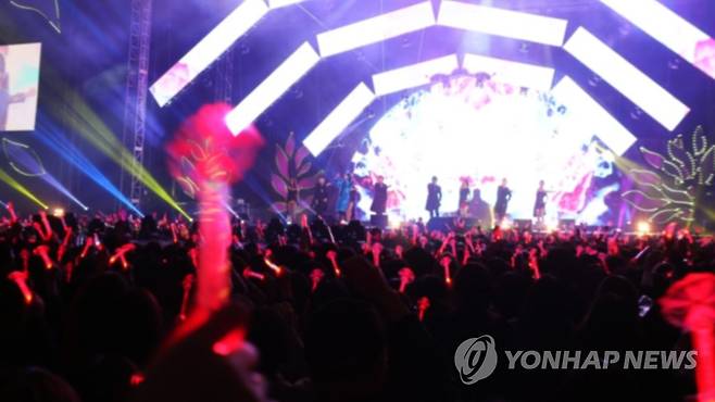 가수 무대(CG) [연합뉴스TV 제공]