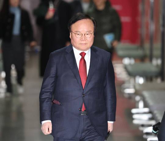 회의실 향하는 김재원 국민의힘 최고위원. 연합뉴스