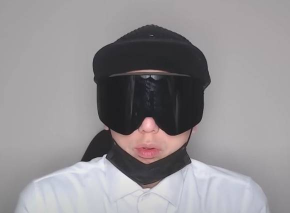 유튜버 '뻑가'의 신상이 공개됐다. 뻑가 채널의 운영자는 한국에 거주하는 30대 후반의 남성 박모 씨인 것으로 알려졌다.   [사진=유튜브 @뻑가]