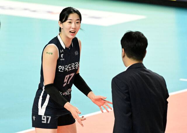 김종민 도로공사 감독과 강소휘./KOVO