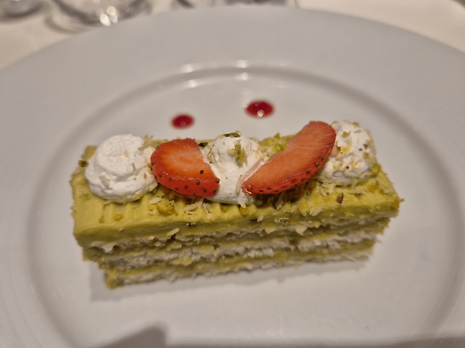 지중해 크루즈는 이런 느낌