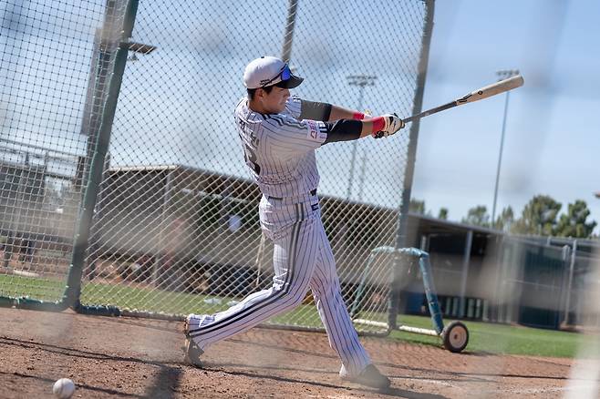 LG 내야수 문정빈은 지난해 퓨처스리그에서 빼어난 타격 재능을 선보였다. 올 시즌 라인업에 부족한 오른손 타자로서 제 몫을 해주리라 많은 기대감이 뒤따르고 있다. LG 트윈스