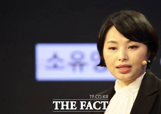 최 씨는 9년 전 부터 대구에서 ' 고전문학을 통해 배우는 삶의 지혜'란 인문학 과정을 열어 러시아와 중국, 한국문학 등을 비교하는 강의로 유명해졌다./ SBS 영상 캡처