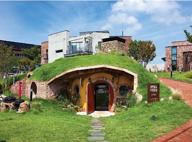 빵돌가마마을의 팥 끓이는 곳. 뚜쥬루 제공