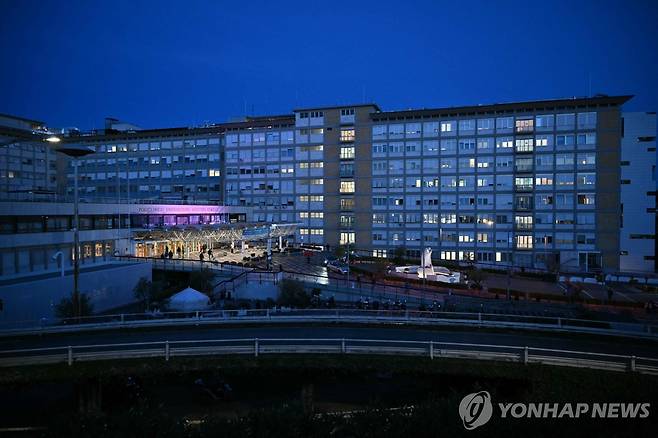 프란치스코 교황이 입원 중인 이탈리아 로마 제멜리 병원 [AFP 연합뉴스 자료 사진. 재판매 및 DB 금지]