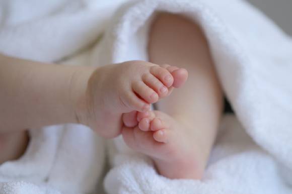 인도의 32세 임산부 태아 복부 안에서 두 명의 기형 태아가 발견됐다. 본 기사와 무관한 이미지. [사진=픽사베이ⓒMarjonhorn]