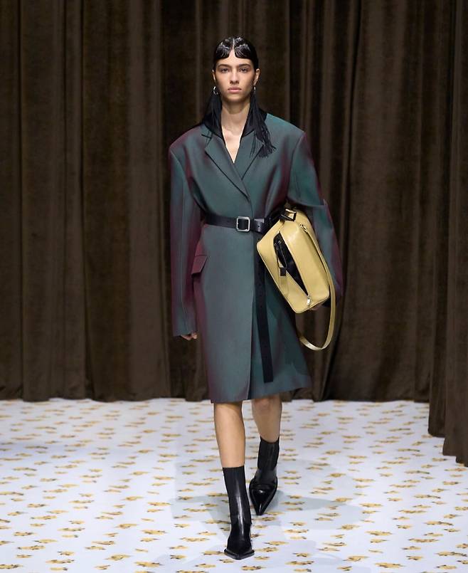 질 샌더의 2025년 봄 콜렉션 
사진출처= instagram   jilsander