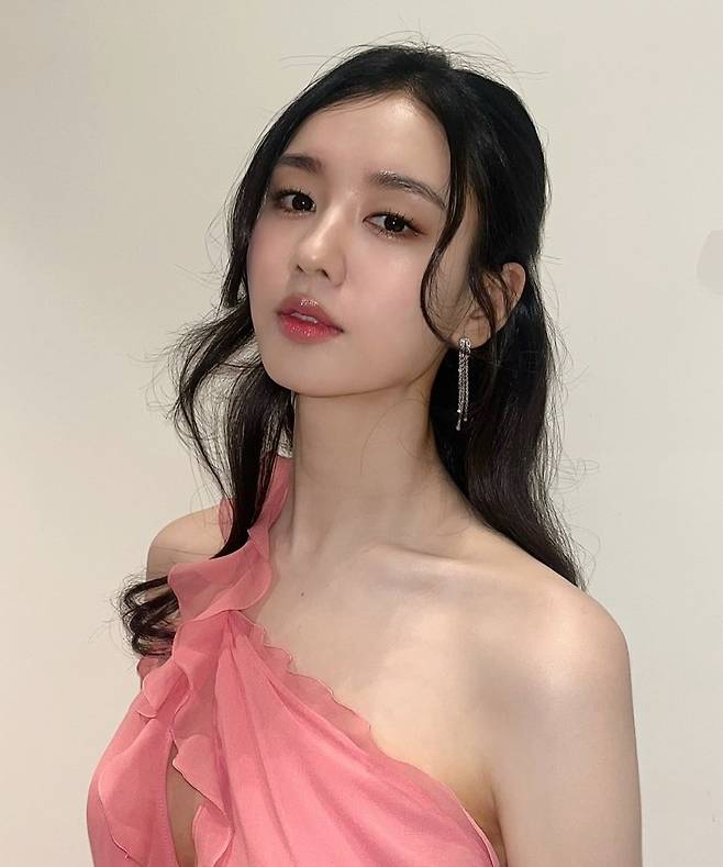 사진출처=안은진SNS