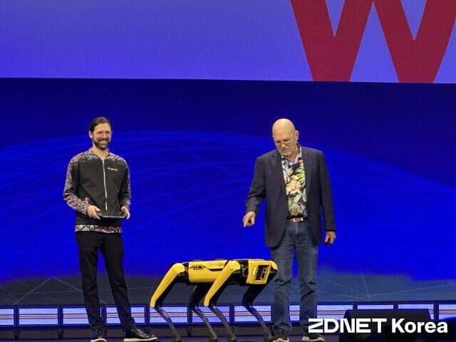 레이버트 소장은 로봇이 운동 지능과 인지 기능을 동시에 갖춰야 한다고 봤다.