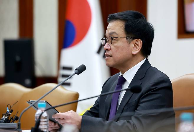 최상목 대통령 권한대행 부총리 겸 기획재정부 장관이 25일 정부서울청사에서 열린 '국정현안관계장관회의 겸 경제관계장관회의'에서 발언하고 있다. /뉴시스