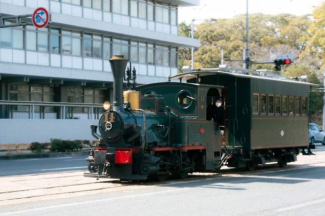 098ef319b5836ff720b5c6b236ef203e3ca7f8585ef87d6a5b