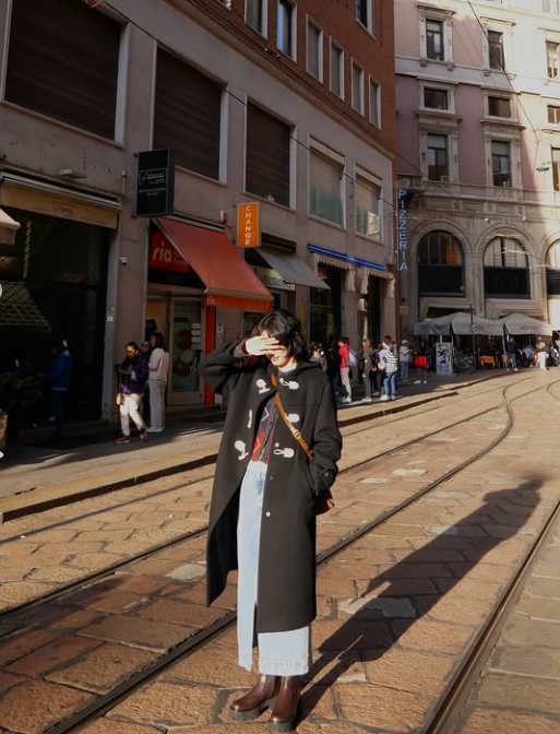 나나 전신 사진