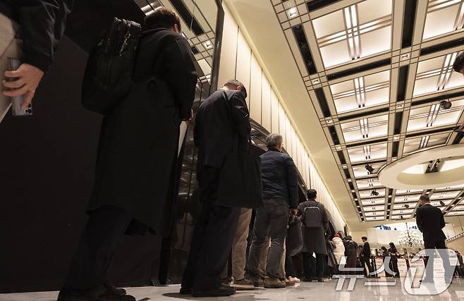 주주총회장으로 들어가기 위해 줄을 선 주주 모습. (공동취재) 2025.1.23/뉴스1 ⓒ News1 민경석 기자