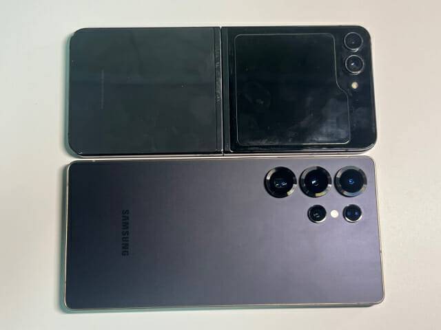 위쪽부터 갤럭시 Z플립5, 갤럭시 S25 울트라 (사진=지디넷코리아)