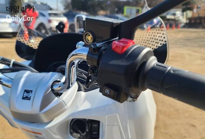 디앤에이(DNA)모터스 2025년형 UHR125, UHR125 풀 패키지