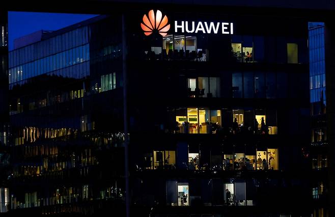 프랑스 파리 인근 볼로뉴 비양크루에 위치한 화웨이 프랑스 지사./로이터=뉴스1