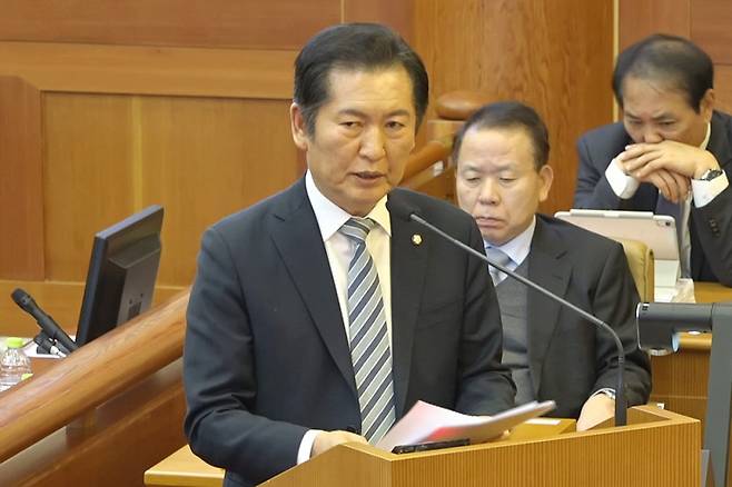 정청래 국회 법제사법위원장이 2월 25일 헌재 윤석열 대통령 탄핵심판 11차 변론기일에 최종변론을 하고 있다. [뉴스1]