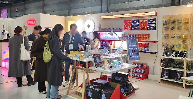 서울 삼성동 코엑스 ‘2025 서울리빙디자인페어’ 전시장에 마련된 번개표 부스. (사진=금호전기)