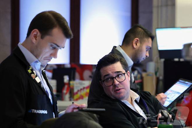 뉴욕증권거래소 트레이더들  ⓒ 로이터=뉴스1