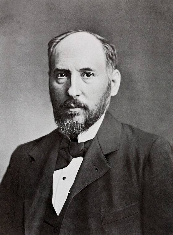 Spanish neuroscientist, pathologist and histologist specializing in neuroanatomy and the central nervous system Santiago Ramón y Cajal in 1899