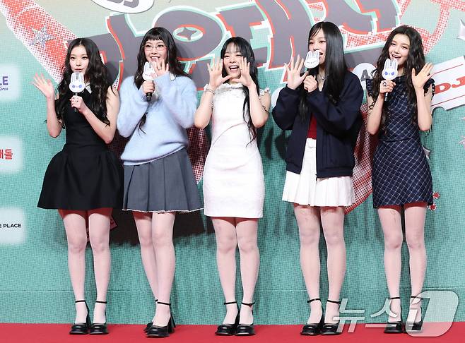 뉴진스 해린(왼쪽부터), 혜인, 하니,민지, 다니엘 2024.12.25/뉴스1 ⓒ News1 권현진 기자