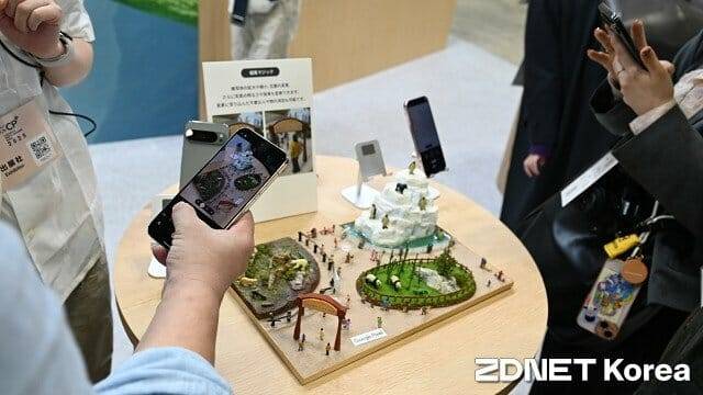 사진 촬영 후 편집 기능으로 불필요한 피사체를 지울 수 있다. (사진=지디넷코리아)