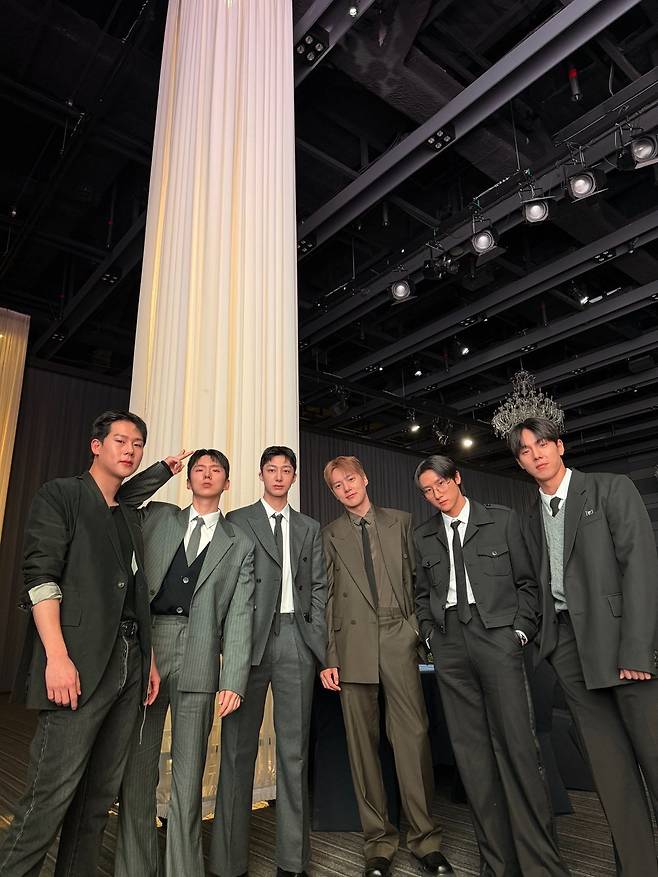 사진=왼쪽부터 주헌, 기현, 형원, 민혁, 아이엠, 셔누/몬스타엑스 공식 계정