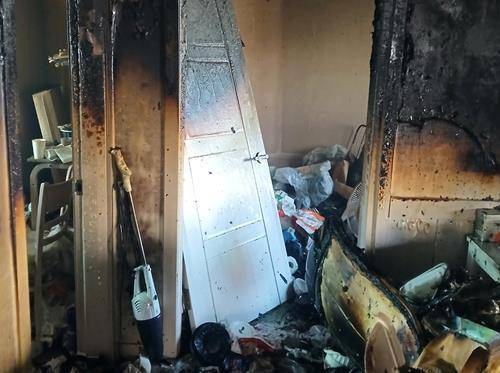 불 난 빌라 내부 모습 [인천소방본부 제공. 재판매 및 DB 금지]