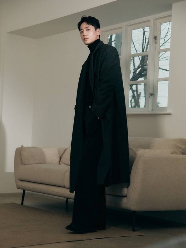 사진 출처= 넷플릭스 제공 / 배우 이준영 프로필.