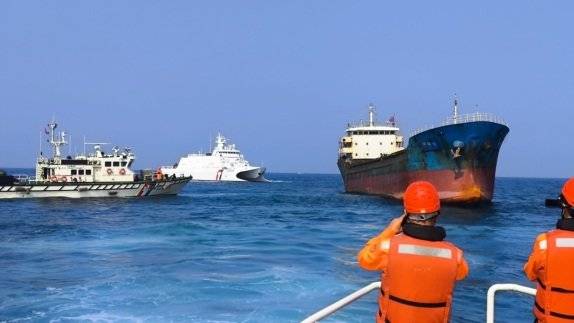 대만 당국이 해저 케이블 훼손 혐의로 중국 선적사가 소유한 선적을 나포하고 선원 8명을 구금했다. [대만 해경 제공]