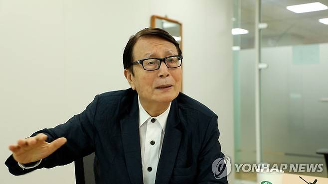 연합뉴스와 인터뷰 중인 박찬종 전 국회의원 [촬영 이다빈]