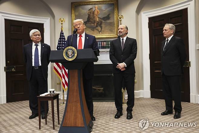 TSMC 대미 투자 발표하는 트럼프 미국 대통령 [AP 연합뉴스. 재판매 및 DB 금지]