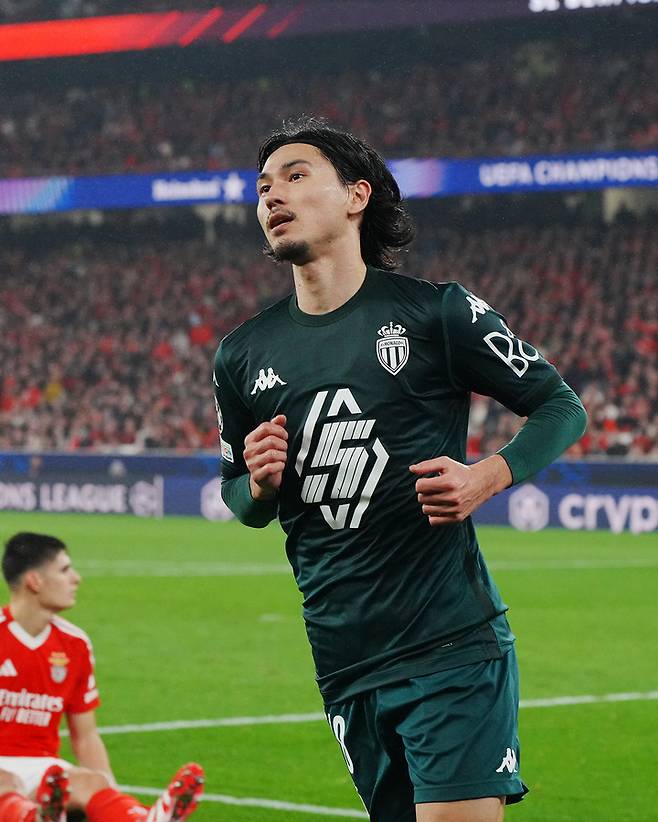 프랑스 AS모나코의 미나미노 타쿠미