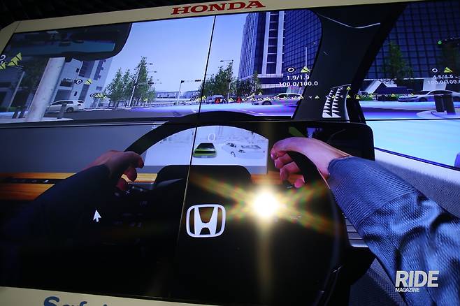 혼다는 공공 데이터와 차량 간 네트워크를 활용한 사고 예방 연구도 진행하고 있다