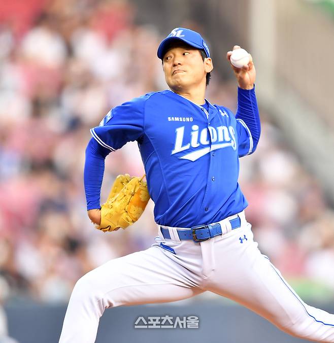 삼성 백정현이 잠실구장에서 열린 2024 KBO리그 두산전에 선발 등판해 역투하고 있다. 사진 | 스포츠서울DB