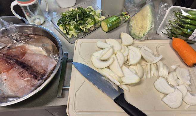 20250305_121535.jpg 간만에 요리 좀 해봤읍니다..(오징어 볶음)