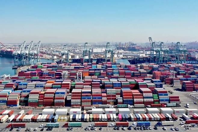 [AP/뉴시스] 붐비는 LA 컨테이너 항구.2025.03.05. *재판매 및 DB 금지