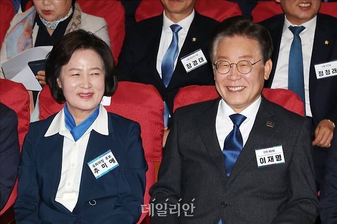 추미애 더불어민주당 의원(왼쪽)과 이재명 대표 ⓒ데일리안 홍금표 기자