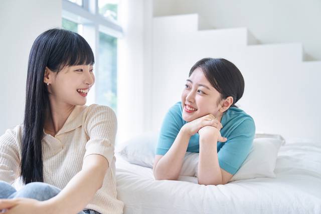 친구·연인 등과 함께 사는 ‘비친족가구’는 여전히 주거정책의 사각지대에 놓여 있다. 사진은 기사의 특정 내용과 관련 없음. 게티이미지뱅크